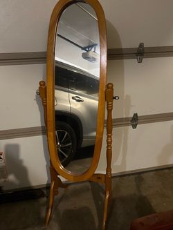 Standing mirror