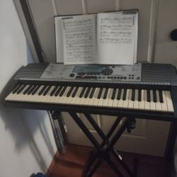 Yamaha Music Keyboard With Stand And Book Will Not Separate