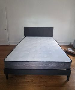 ZINUS QUEEN MATTRESS