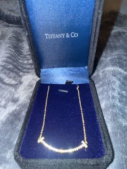 Tiffany&Co Diamond T Smile