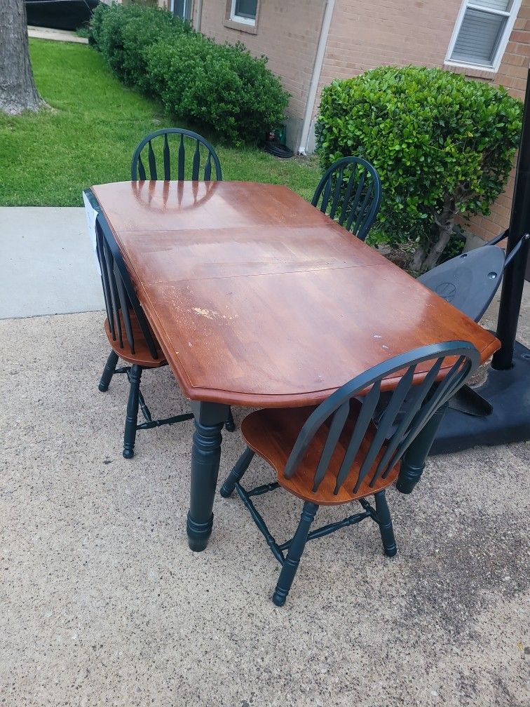 Real Wood Dining Table With 4 Chairs $75