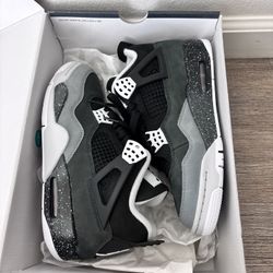 Jordan 4 Retro “Fear”
