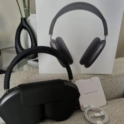 AirPods Maxes