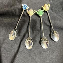 Vintage Souvenir Spoon US Collectible Enamel Painted Teapot 