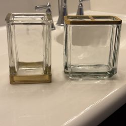 Bathroom set $8