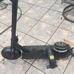 Hover Renegade Scooter , Needs 1 Tire And Battery Charger