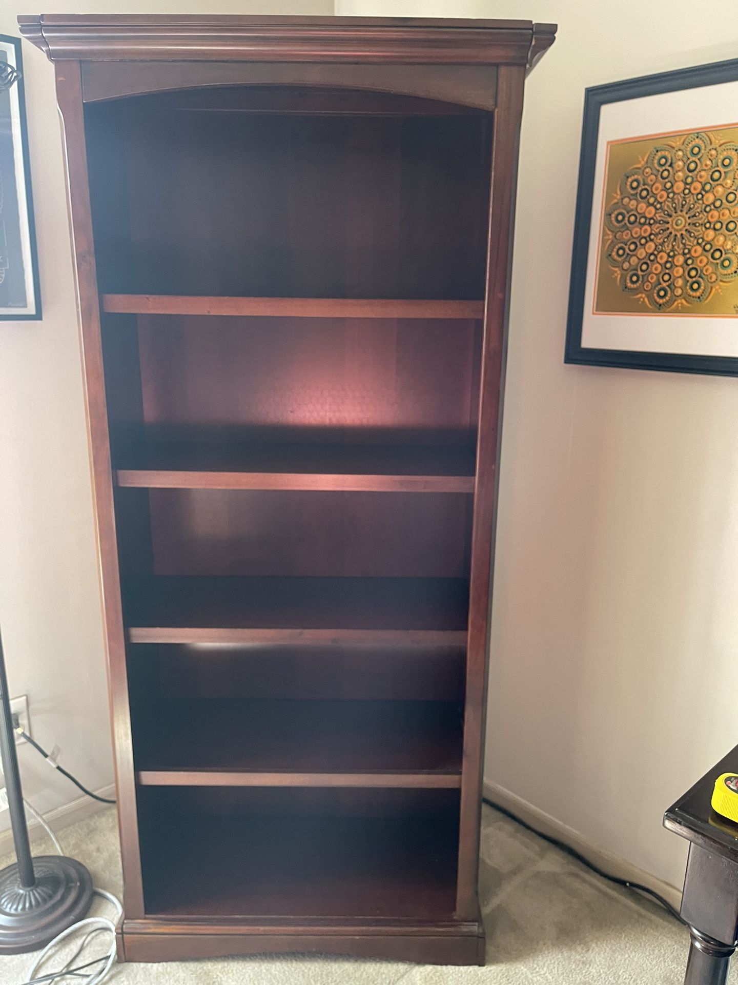 Well- Maintained Whalen 5 Shelf Bookcase 