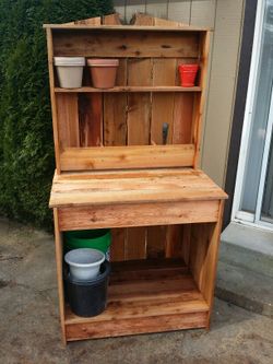 Gardening hutch