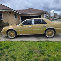 Gold 2008 Cadillac DTS