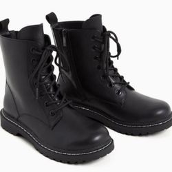 Women’s boot/ TORRID
