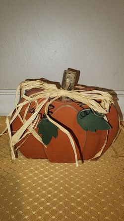 Wooden Pumpkin Fall Decoration with Straw Bow