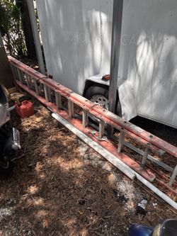16/32 foot fiberglass extension ladder
