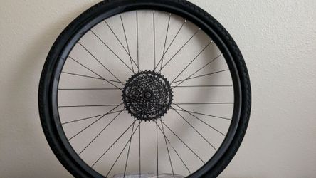 700x45c innova tire,  rear wheel