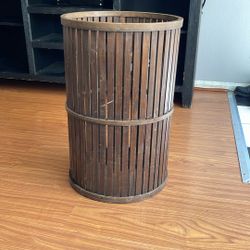 PLANT HOLDER