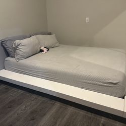 Modern Floating Platform Bed