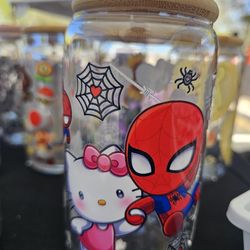 16oz Glass Cup with straws