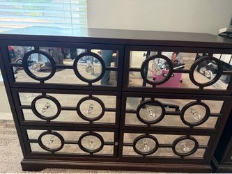 Mirror dresser
