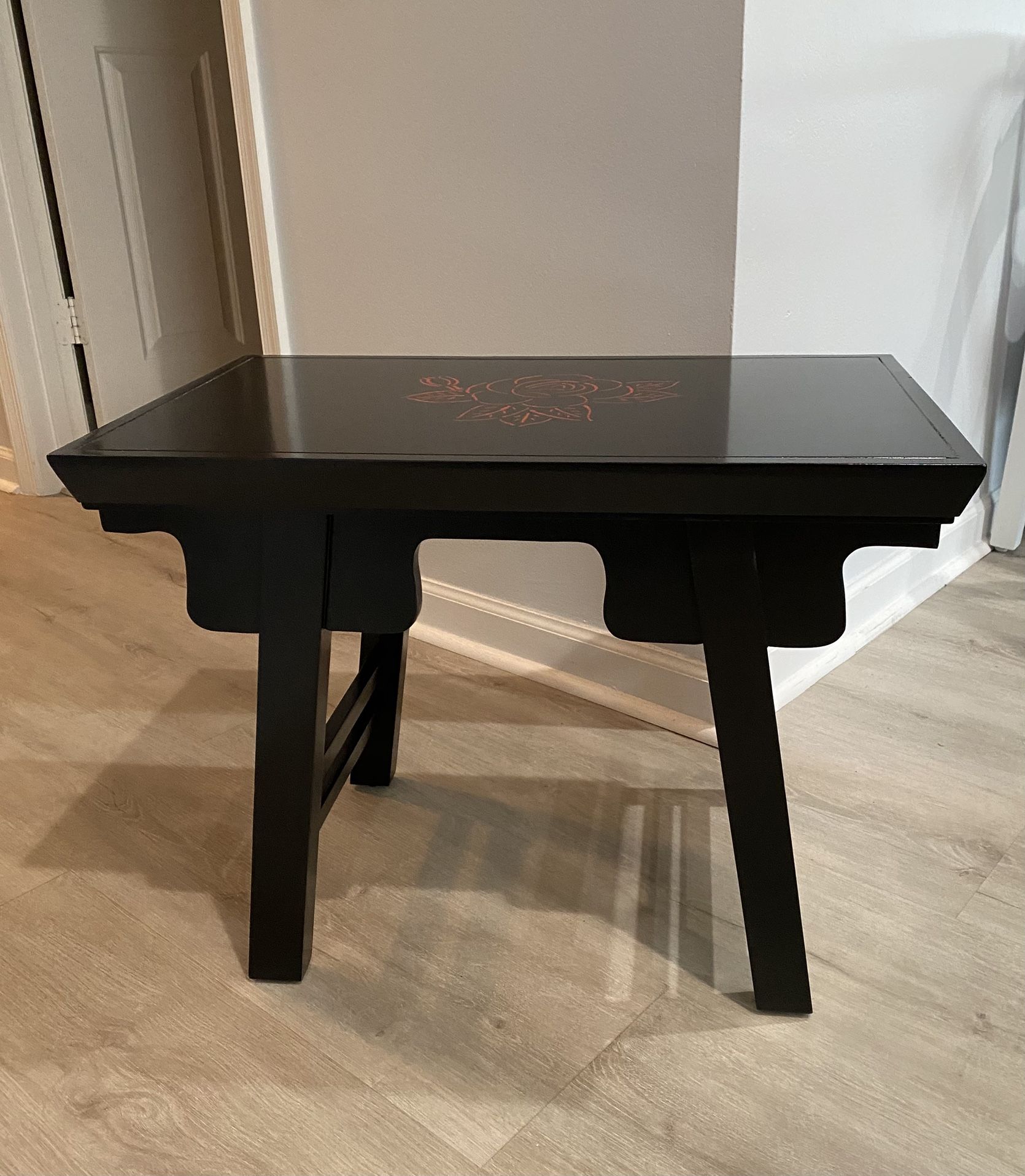 End Table / Side Table