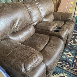 Double Pwr Recliner ! Man Cave Ready