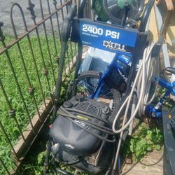 2 Pressure Washers 