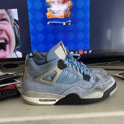 Jordan 4 UNC 