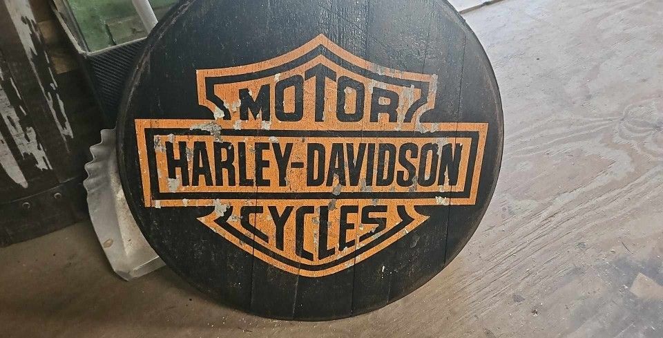 Authentic Whiskey Barrel Top Chippy Harley Davidson Sign