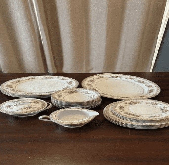 staff tell Vintage Dish Sets – Classic Collectibles with Lasting Charm