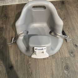 Upseat with Tray/Straps
