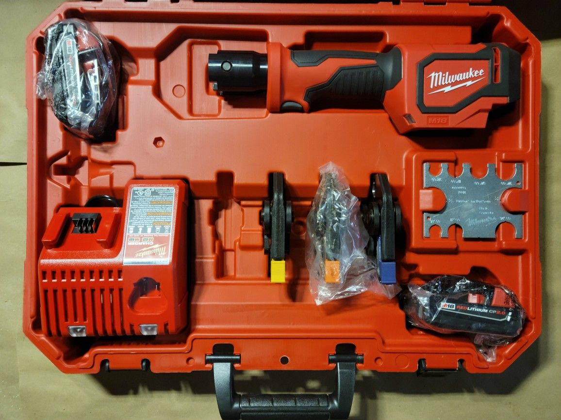M18 18V Lithium-Ion Cordless Short Throw PEX Press Tool Kit w/ (3) Viega PureFlow Jaws,(2) 2.0Ah Batteries & Charger