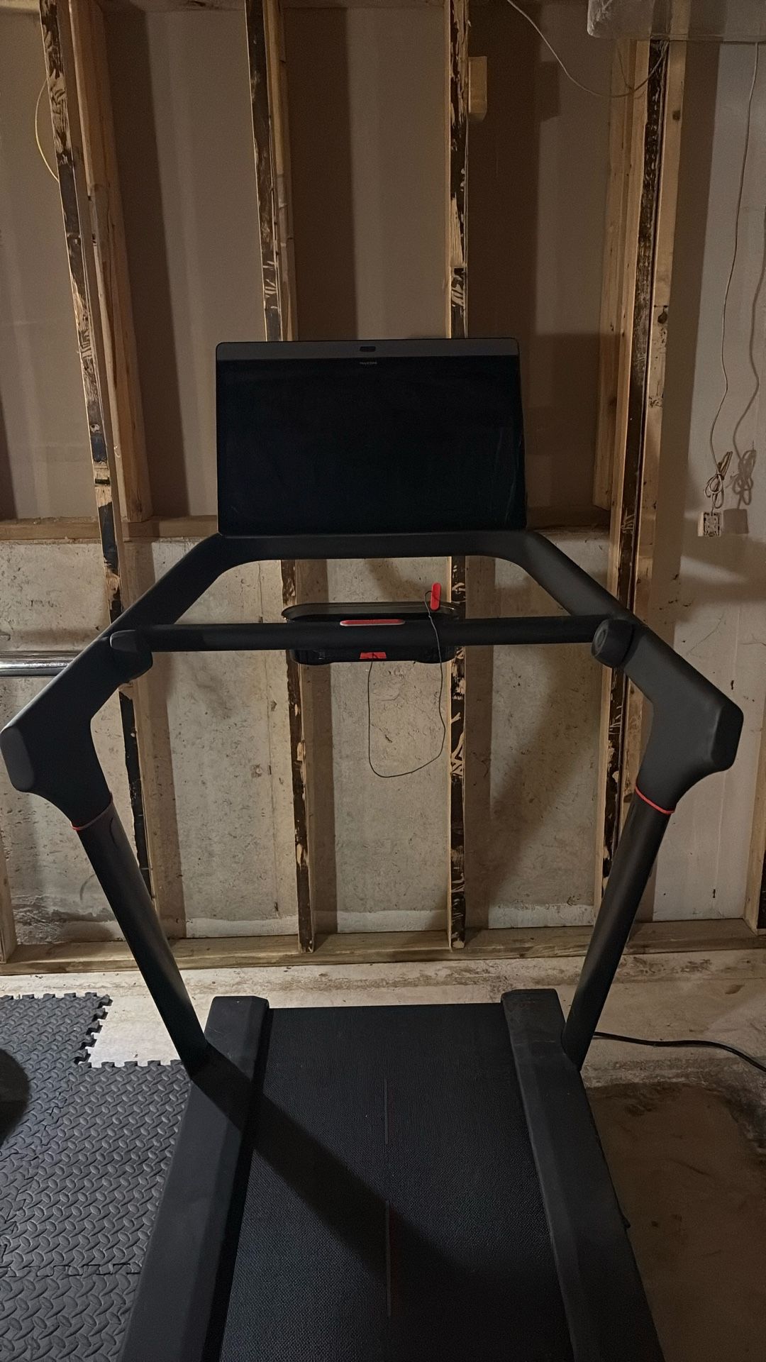 Peloton Tread