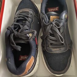 Levis Shoes