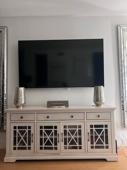Console/ cabinet/ credenza