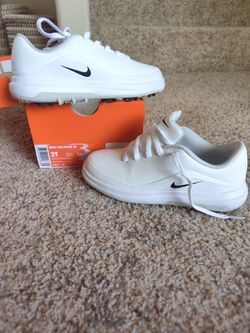 Kids golf shoes