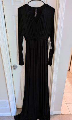 Melissa McCarthy black long sleeve long dress