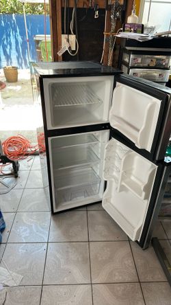 Mini fridge