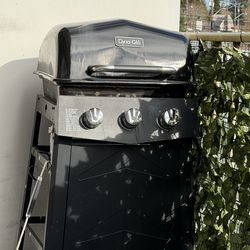 Propane grill- dyna glo