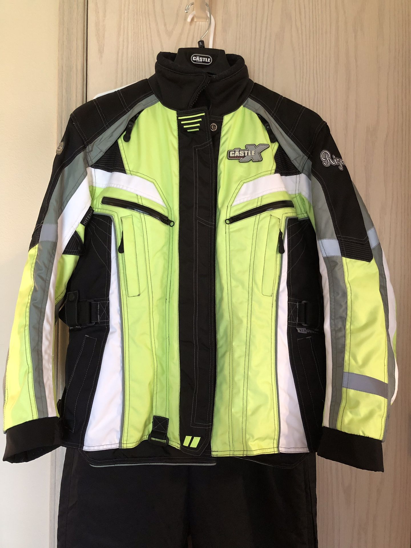 Snowmobile Jacket- Ladies Castle Rizer Racewear- Size XL Worn only 3 times!