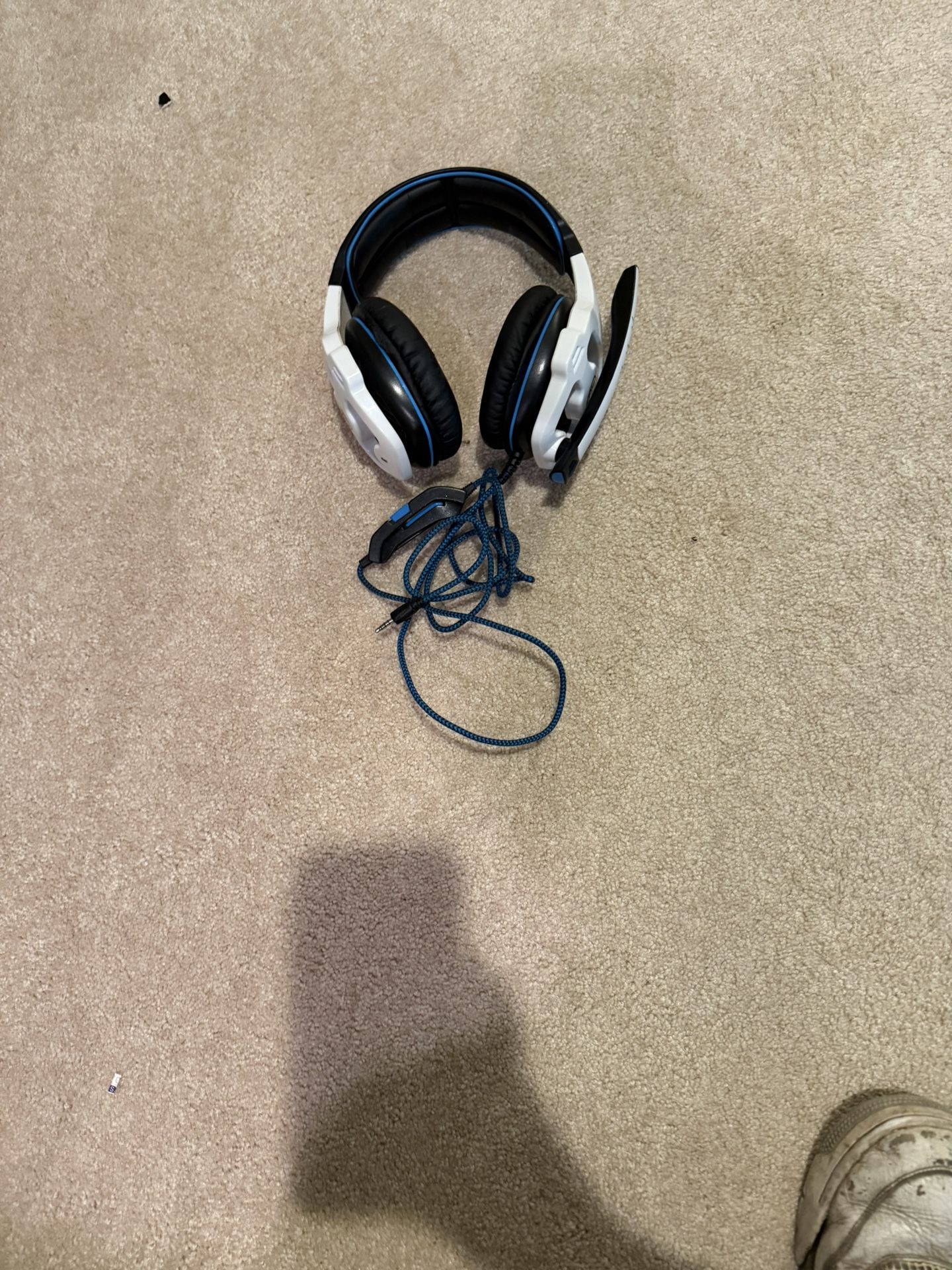SADES SA-810 Gaming Headset with Mic – Wired Over-Ear, Blue/White