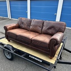 Sofa Couch Victorian Style Leather Heavy Well Built Strong Legs / Foundation‼️FREE DELIVERY‼️$190‼️