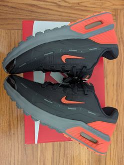 NEW Nike Air Max Men's Size 9