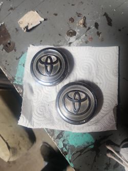 Toyota Avalon Center Caps