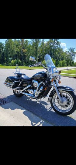 1998 Honda Shadow  VT1100T  • 53,457 miles • Clean Title • New Battery • New Rear Tire • New Spark Plugs