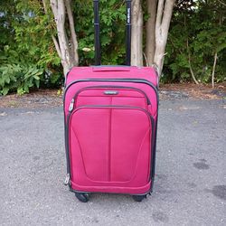 Nice Samsonite Carry-on