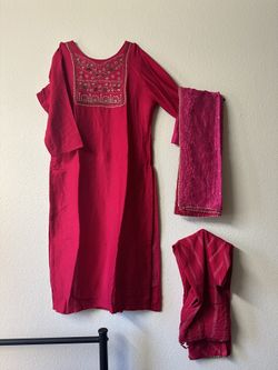 Queen Pink Women Traditional Heavy Silk Indian Dress