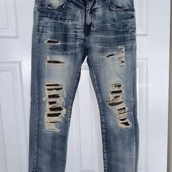 Men’s distressed jeans