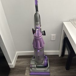 Dyson Vacuum 