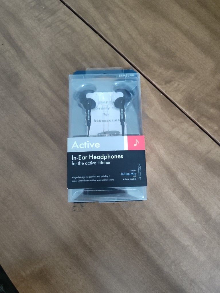 Samsung In Ear Active Headphones