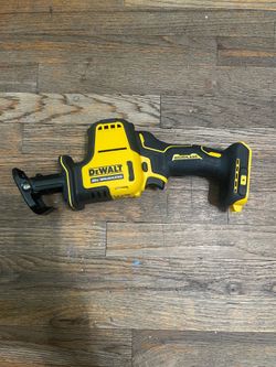 Dewalt Sawzall brushless 20v. $125 tool only pick up in Van Nuys