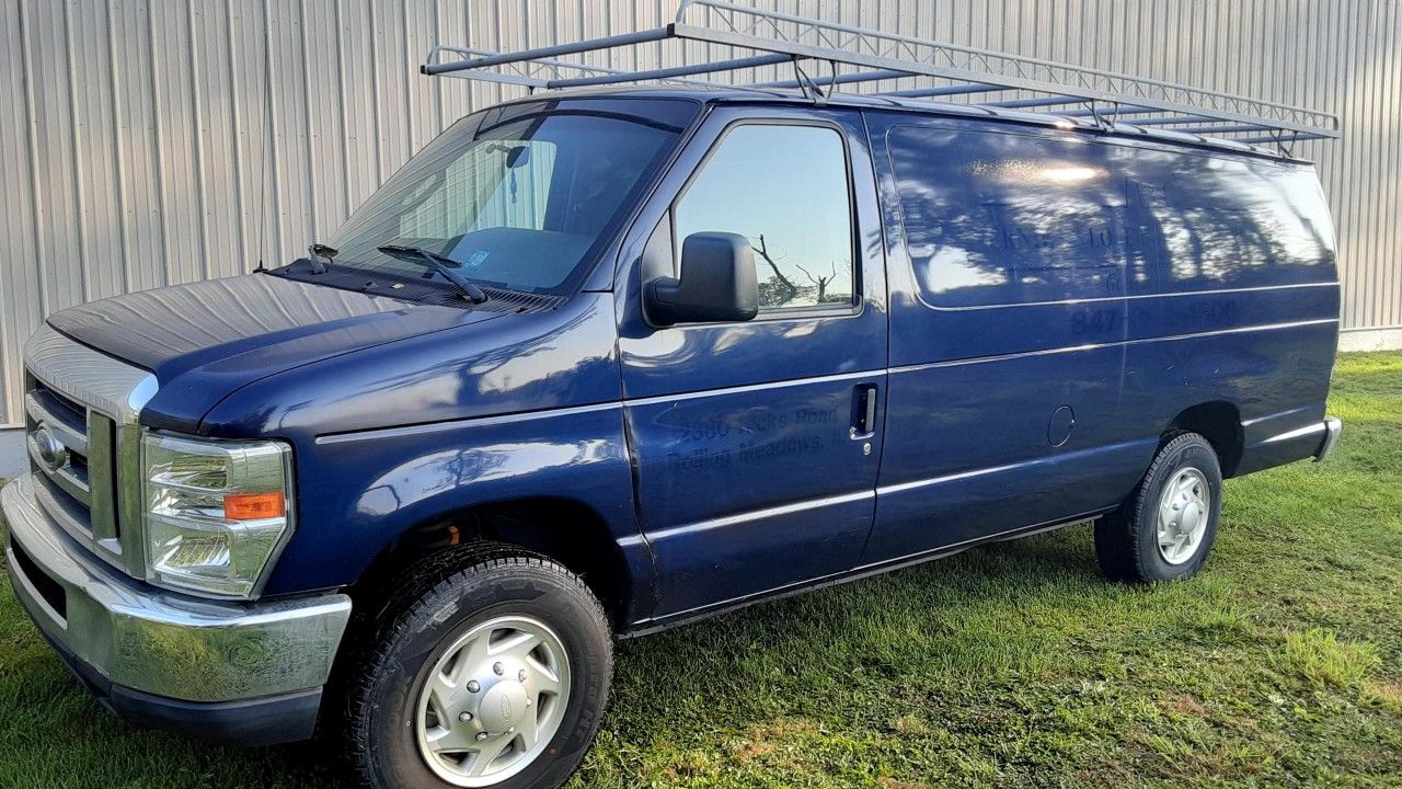 2011 Ford Cargo Van E350 Extended