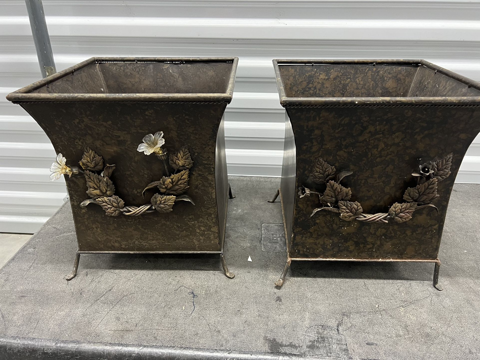 Metal Set Of Planters /Plant Holders
